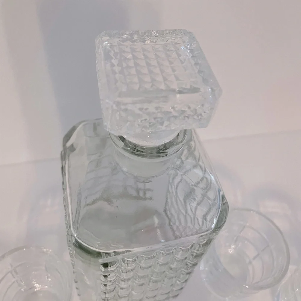 Decanter & shot glass set
